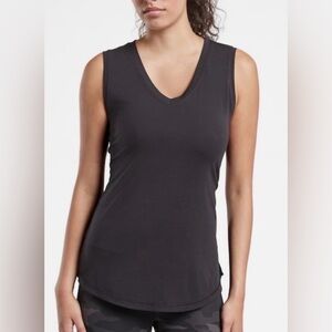 Athleta W's Black Essential V-Neck Tank Top Sz Large Sleeveless Casual